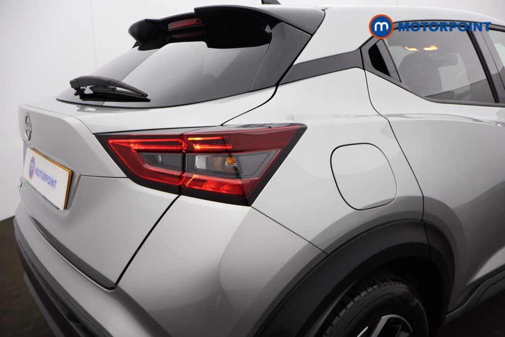 Nissan Juke N-Connecta Automatic Petrol SUV - Stock Number (1669787) - 28th supplementary image