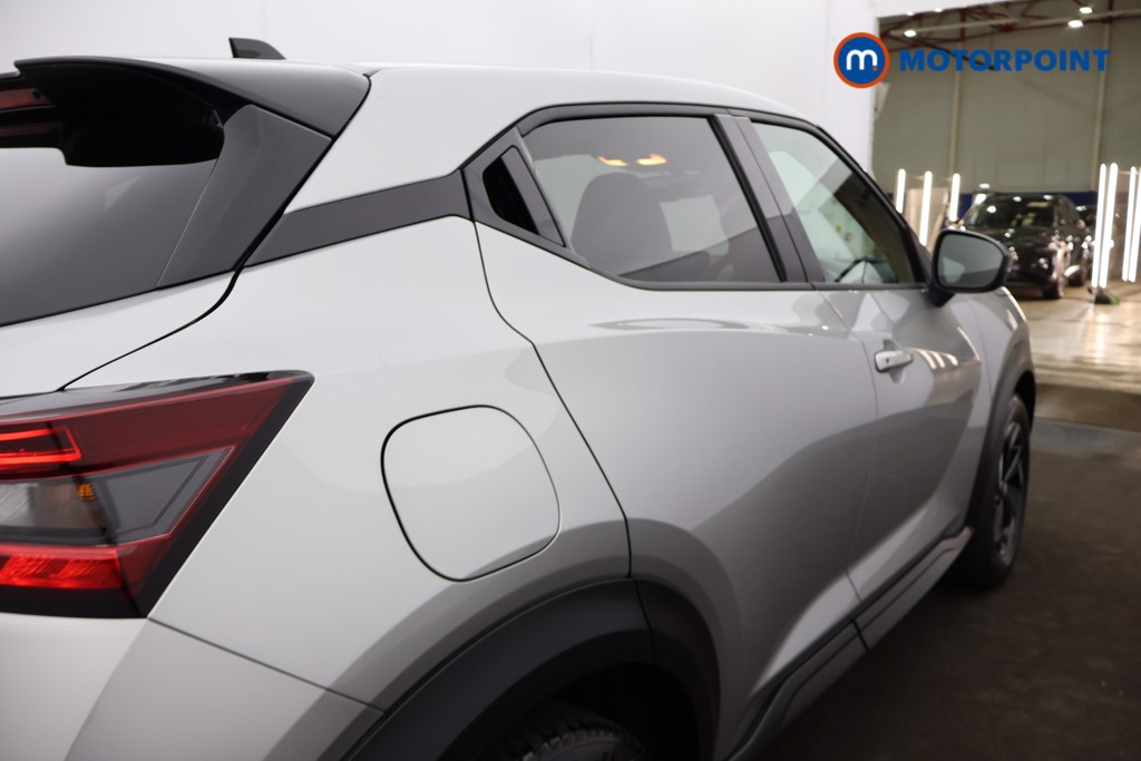 Nissan Juke N-Connecta Automatic Petrol SUV - Stock Number (1669787) - 29th supplementary image