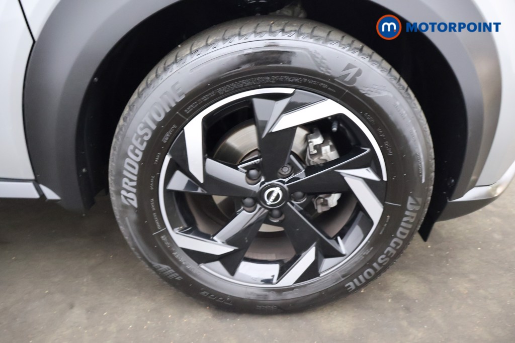 Nissan Juke N-Connecta Automatic Petrol SUV - Stock Number (1669787) - 35th supplementary image