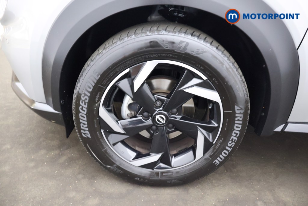 Nissan Juke N-Connecta Automatic Petrol SUV - Stock Number (1669787) - 36th supplementary image