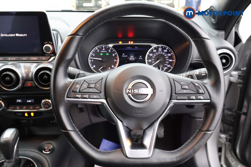 Nissan Juke N-Connecta Automatic Petrol SUV - Stock Number (1669787) - 1st supplementary image