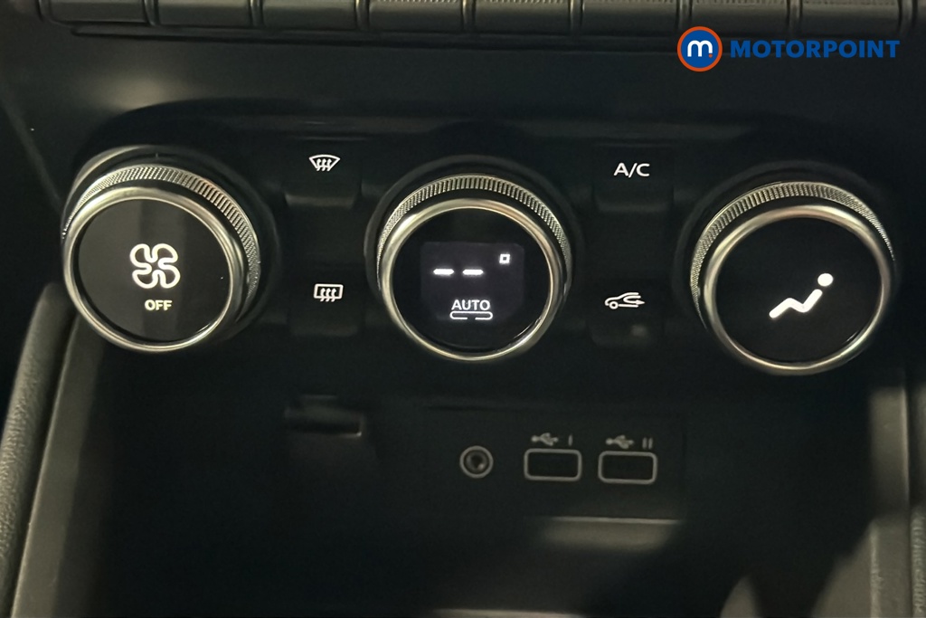 Renault Clio Evolution Manual Petrol Hatchback - Stock Number (1669806) - 996th supplementary image