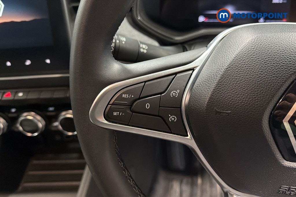 Renault Clio Evolution Manual Petrol Hatchback - Stock Number (1669806) - 4th supplementary image