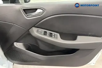 Renault Clio Evolution Manual Petrol Hatchback - Stock Number (1669806) - 18th supplementary image
