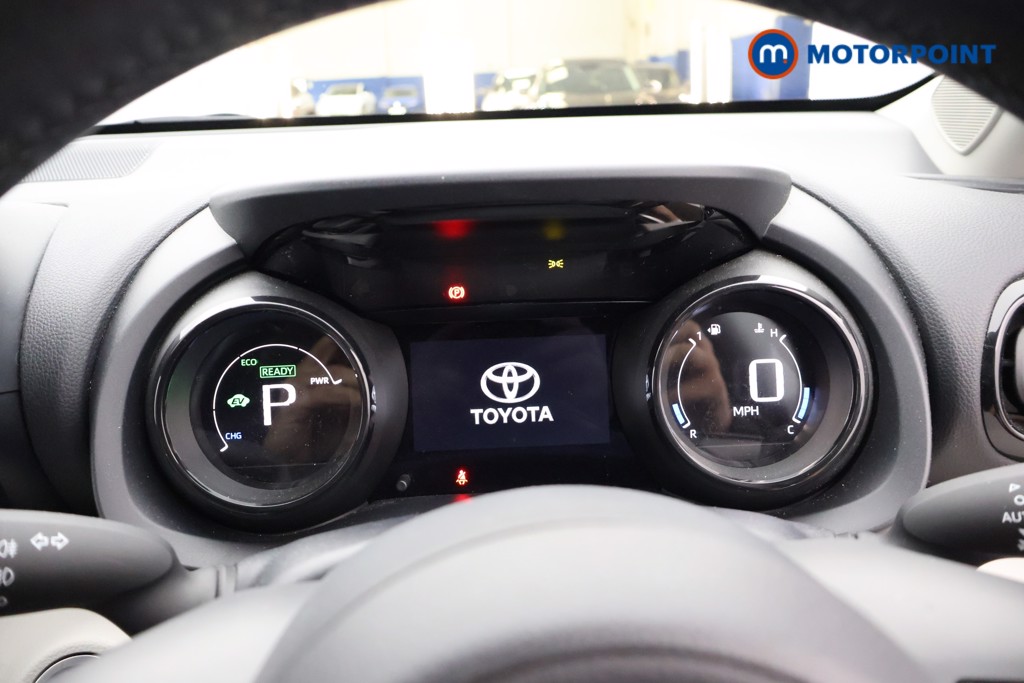 Toyota Yaris Excel Automatic Petrol-Electric Hybrid Hatchback - Stock Number (1669846) - 4th supplementary image