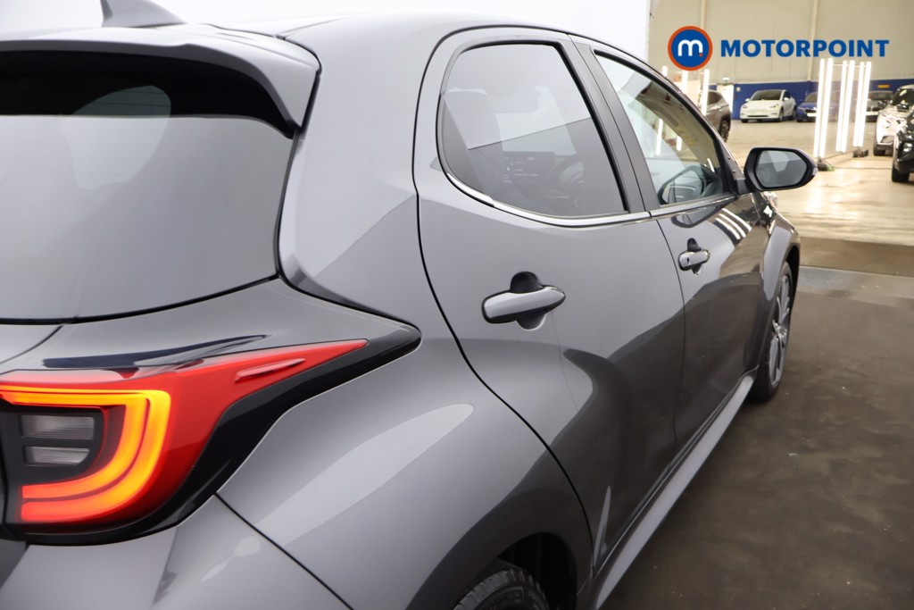 Toyota Yaris Excel Automatic Petrol-Electric Hybrid Hatchback - Stock Number (1669846) - 28th supplementary image