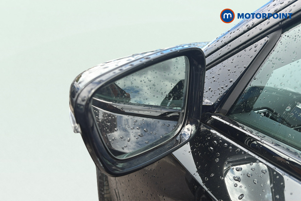 BMW 2 Series listing photo