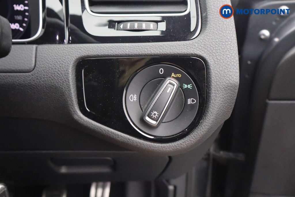 Volkswagen Golf R-Line Manual Petrol Hatchback - Stock Number (1670323) - 9th supplementary image