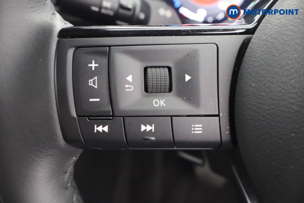 Nissan X-Trail N-Connecta Automatic Petrol-Electric Hybrid SUV - Stock Number (1670435) - 6th supplementary image