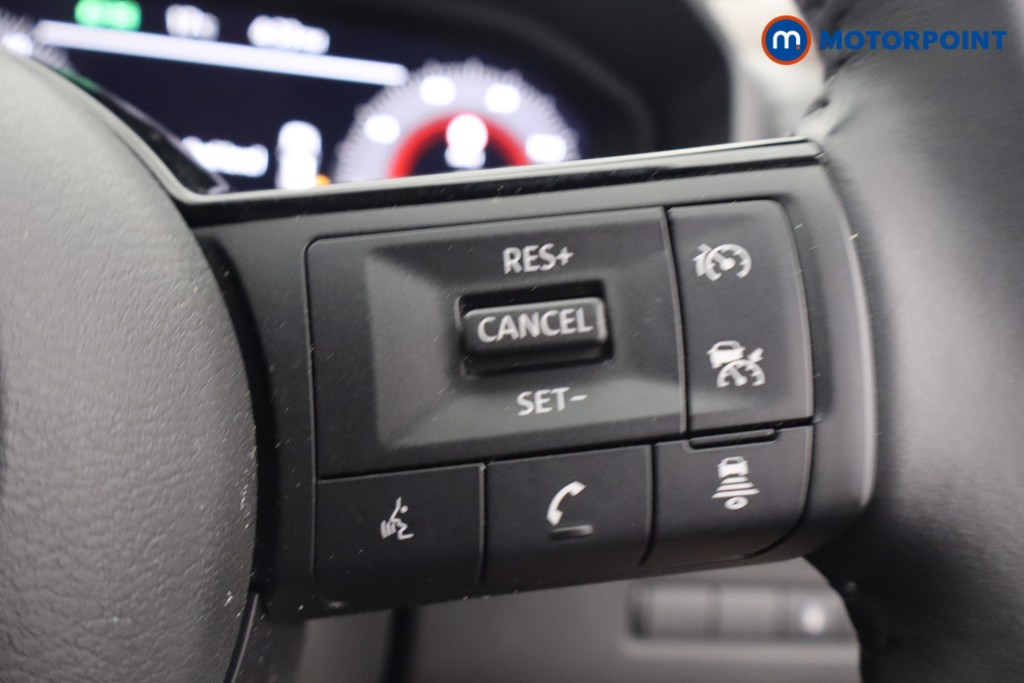 Nissan X-Trail N-Connecta Automatic Petrol-Electric Hybrid SUV - Stock Number (1670435) - 7th supplementary image