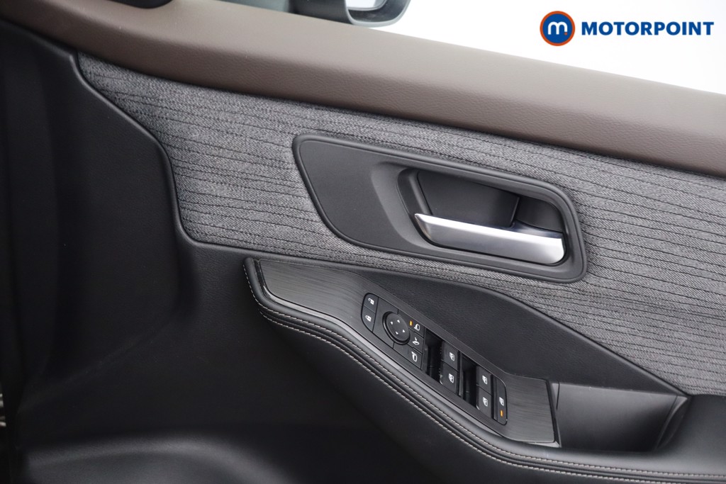 Nissan X-Trail N-Connecta Automatic Petrol-Electric Hybrid SUV - Stock Number (1670435) - 8th supplementary image