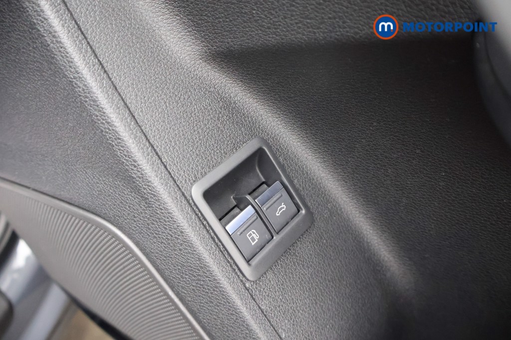 Audi Q3 Technik Automatic Petrol Plug-In Hybrid SUV - Stock Number (1670705) - 18th supplementary image