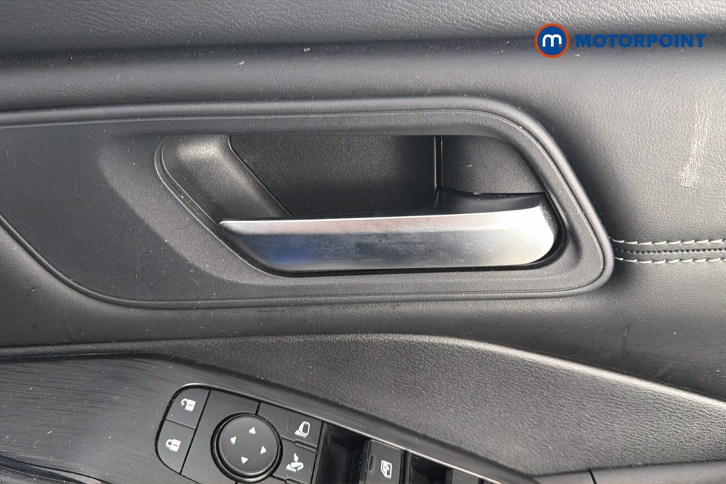 Nissan Qashqai Acenta Premium Manual Petrol SUV - Stock Number (1670801) - 42nd supplementary image