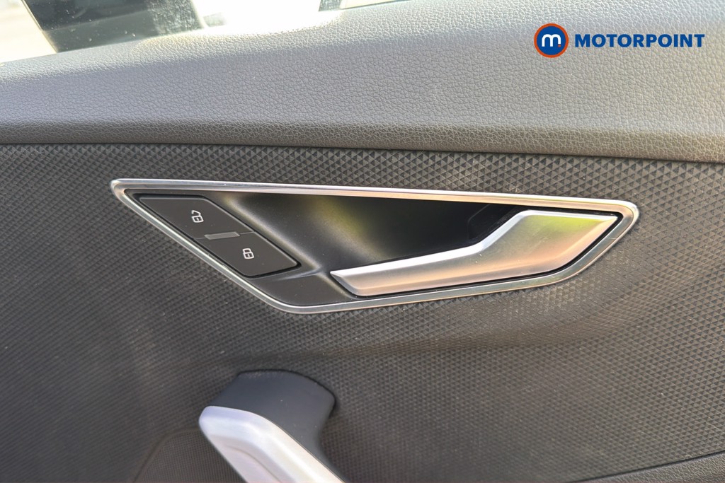 Audi Q2 Black Edition Manual Petrol SUV - Stock Number (1670902) - 20th supplementary image