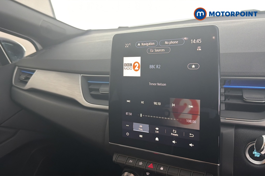 Renault Captur Launch Edition Automatic Petrol Plug-In Hybrid SUV - Stock Number (1670904) - 8th supplementary image