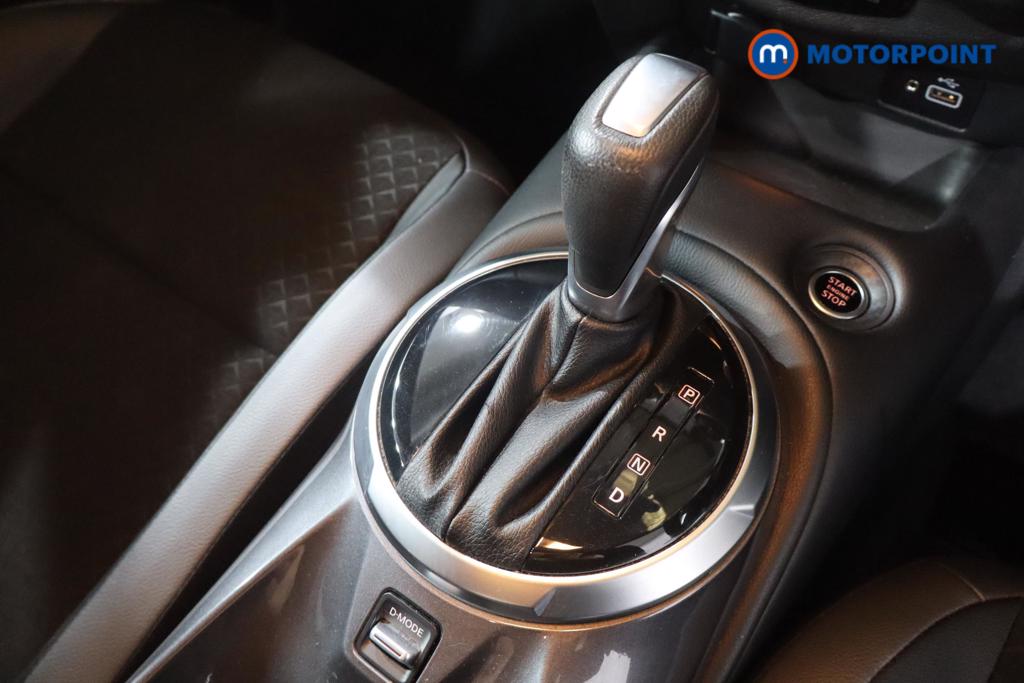 Nissan Juke N-Connecta Automatic Petrol SUV - Stock Number (1670950) - 5th supplementary image