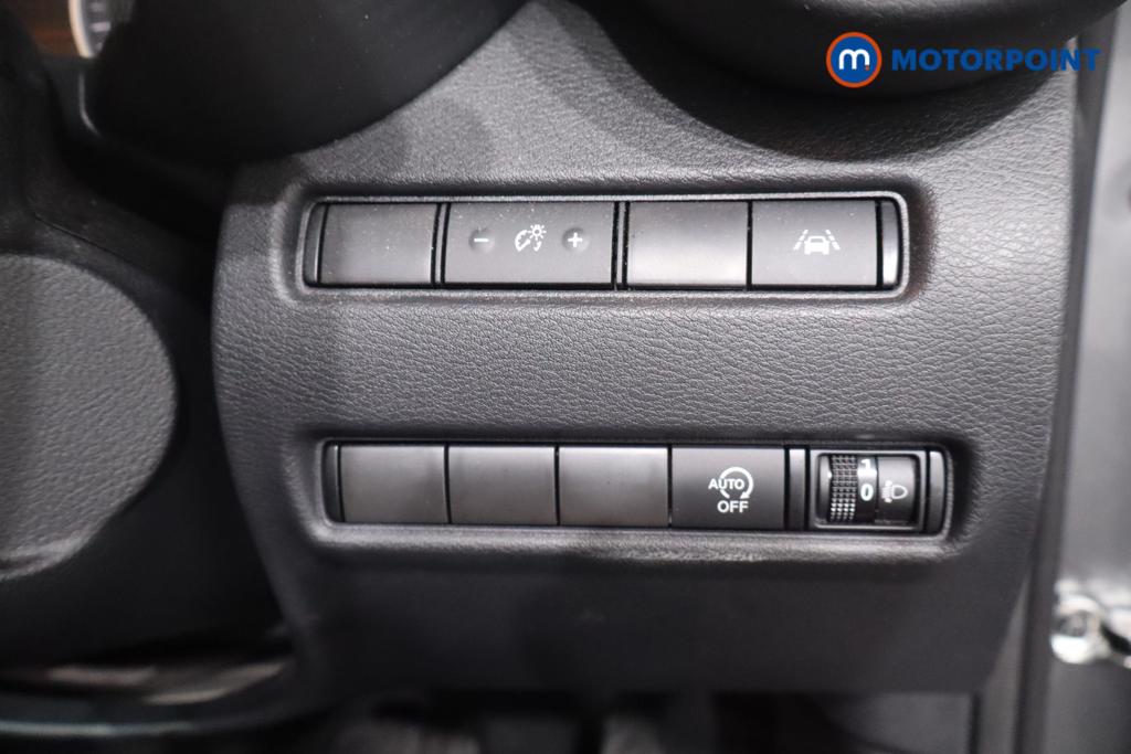 Nissan Juke N-Connecta Automatic Petrol SUV - Stock Number (1670950) - 9th supplementary image