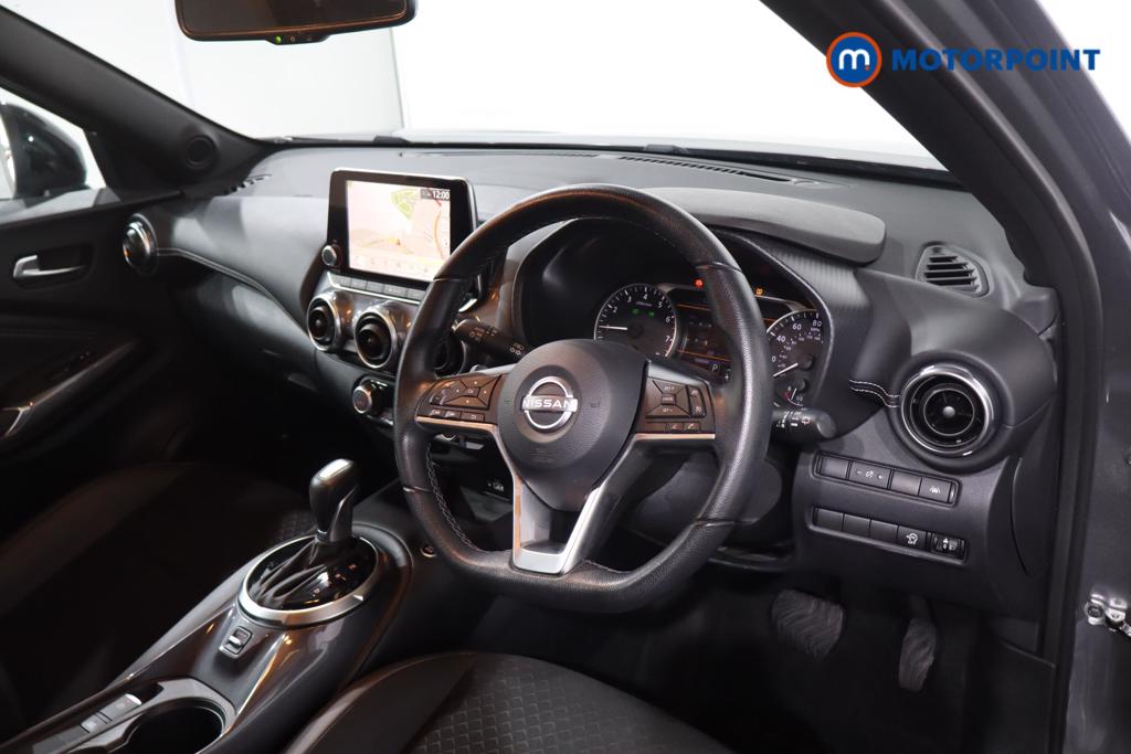 Nissan Juke N-Connecta Automatic Petrol SUV - Stock Number (1670950) - 1st supplementary image