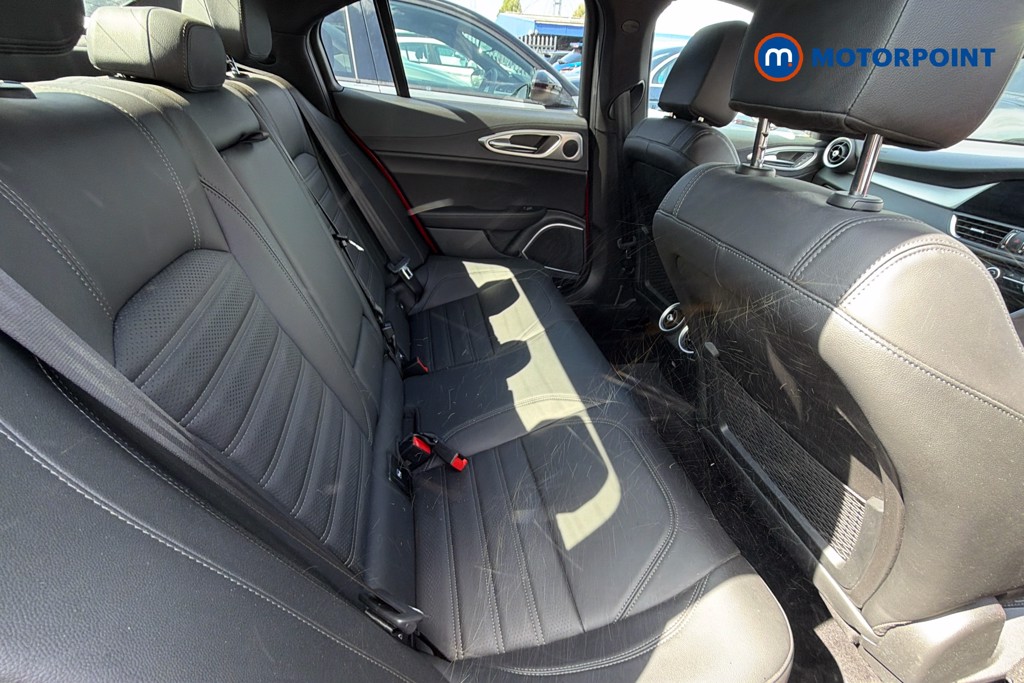 Alfa Romeo Giulia Veloce Automatic Petrol Saloon - Stock Number (1671004) - 11th supplementary image