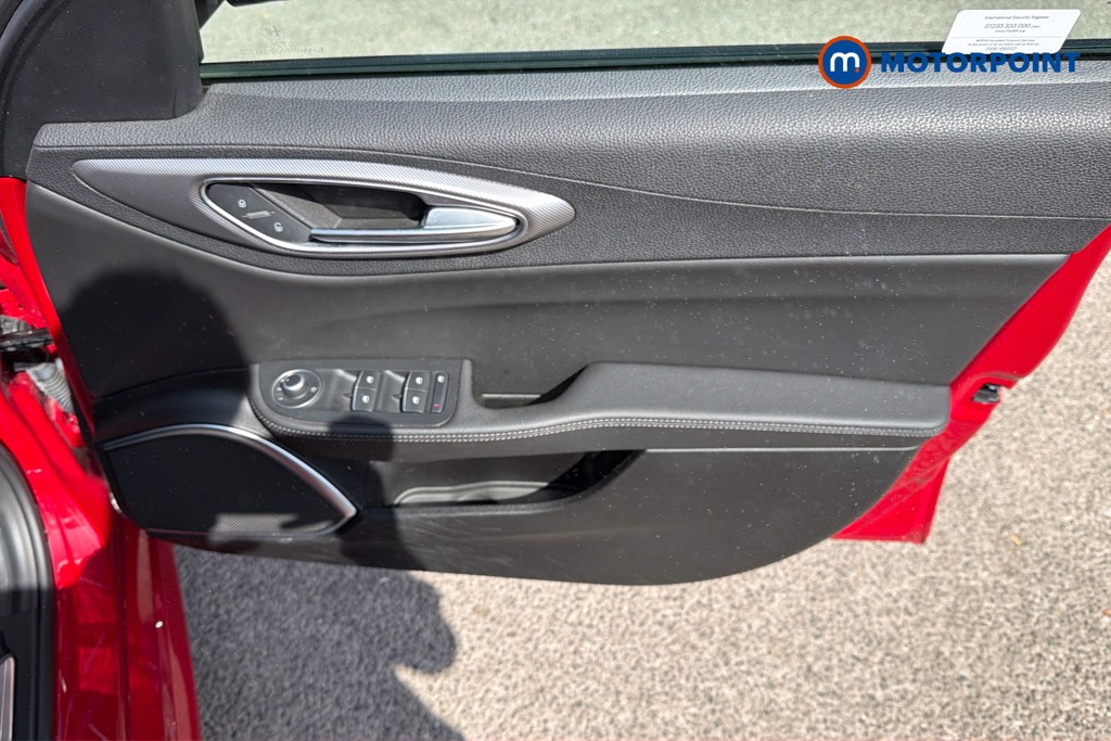 Alfa Romeo Giulia Veloce Automatic Petrol Saloon - Stock Number (1671004) - 42nd supplementary image