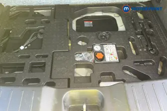 Nissan Juke Tekna Automatic Petrol-Electric Hybrid SUV - Stock Number (1671018) - 33rd supplementary image