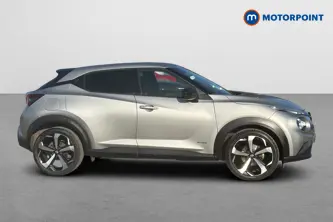 Nissan Juke Tekna Automatic Petrol-Electric Hybrid SUV - Stock Number (1671018) - Passenger side