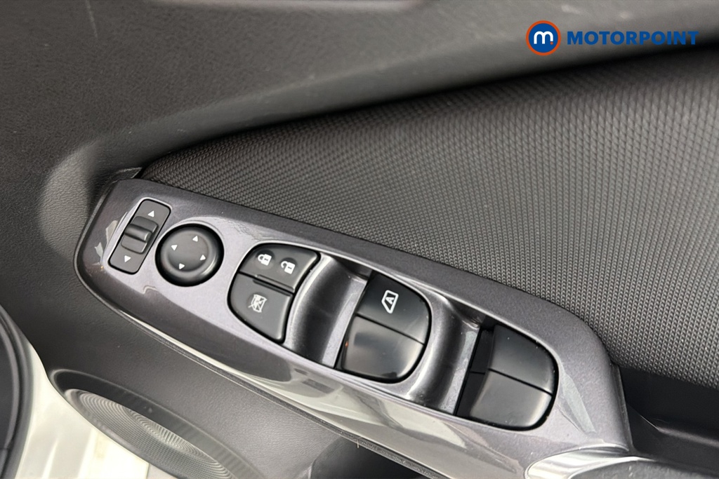 Nissan Juke Acenta Manual Petrol SUV - Stock Number (1671311) - 19th supplementary image