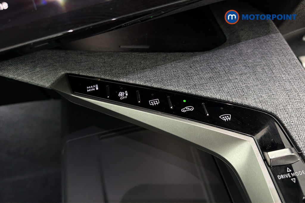 Peugeot 3008 GT Automatic Petrol SUV - Stock Number (1671770) - 17th supplementary image
