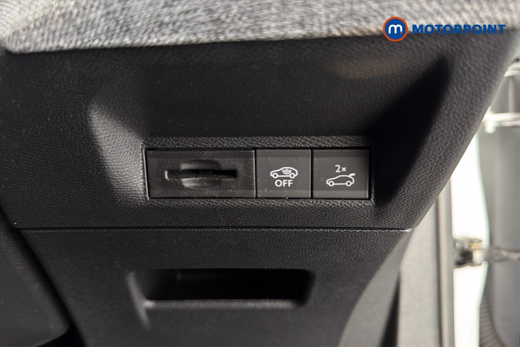 Peugeot 3008 GT Automatic Petrol SUV - Stock Number (1671770) - 24th supplementary image