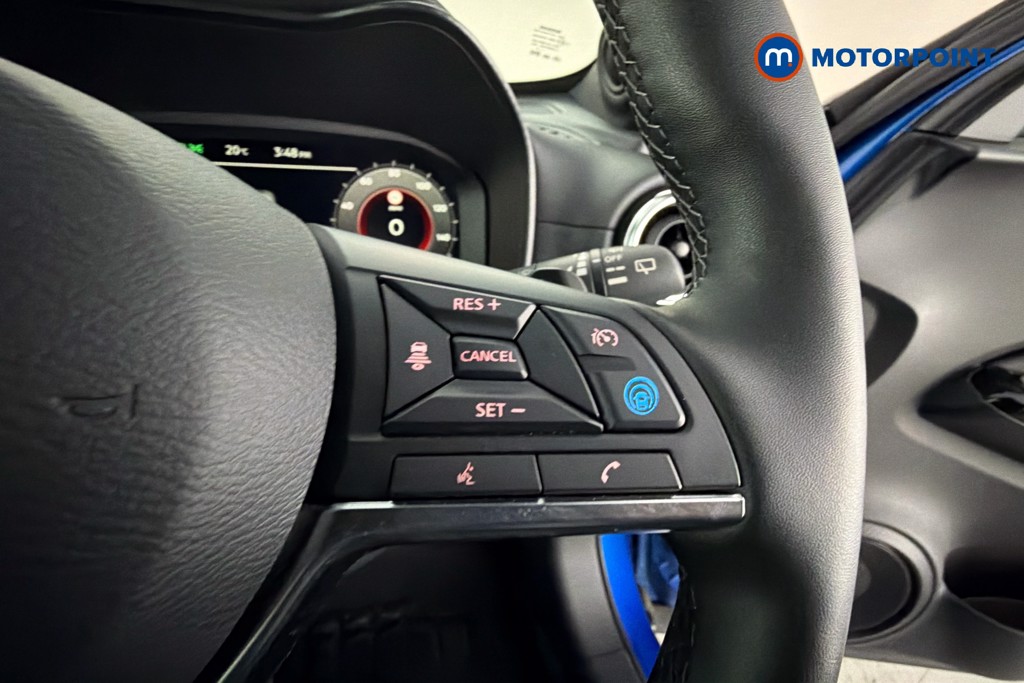 Nissan Juke Tekna Automatic Petrol SUV - Stock Number (1671772) - 4th supplementary image