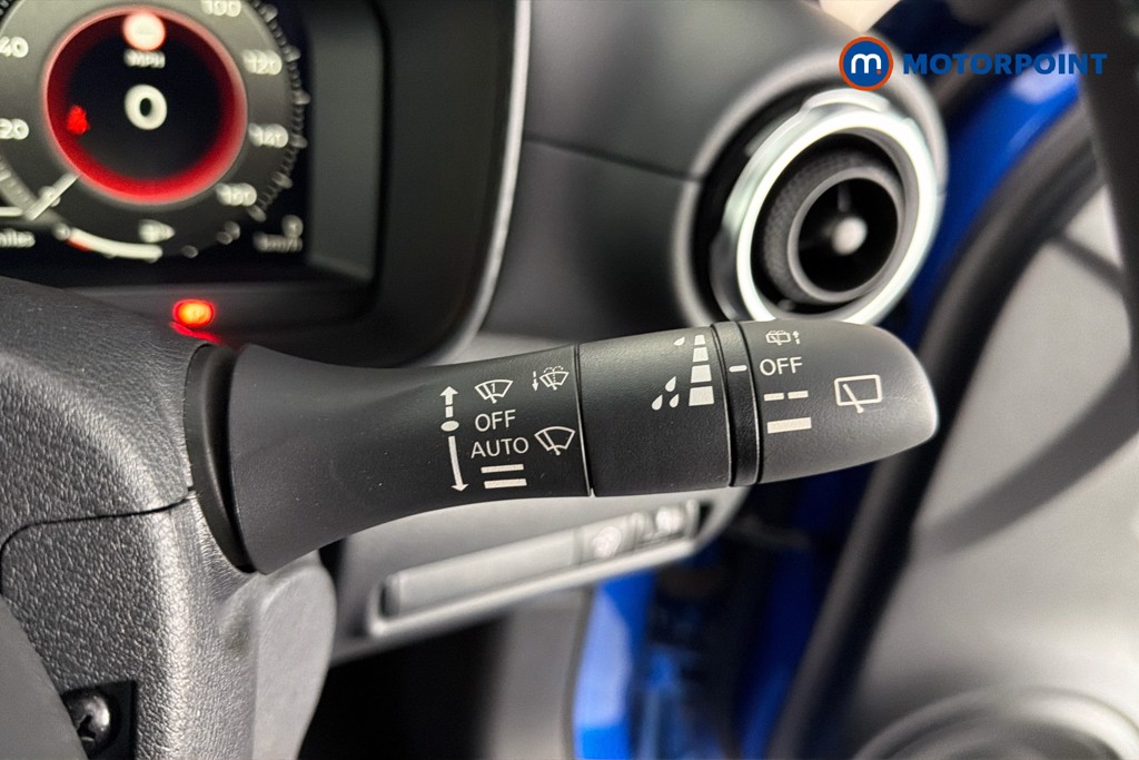 Nissan Juke Tekna Automatic Petrol SUV - Stock Number (1671772) - 7th supplementary image