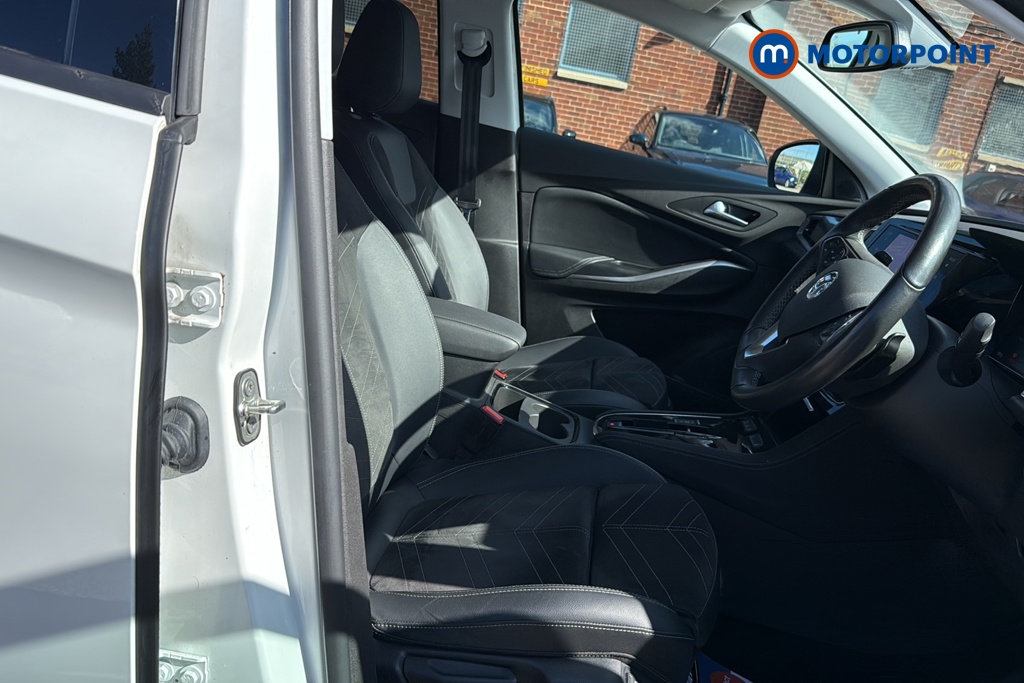 Vauxhall Grandland Ultimate Automatic Petrol SUV - Stock Number (1672246) - 22nd supplementary image