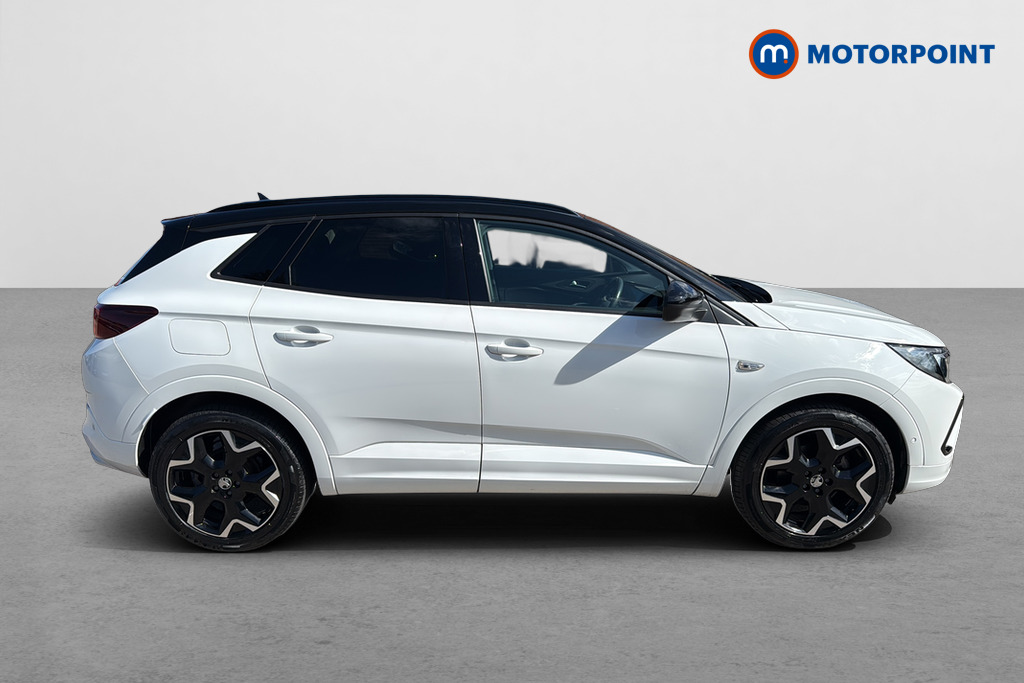 Vauxhall Grandland Ultimate Automatic Petrol SUV - Stock Number (1672246) - Passenger side