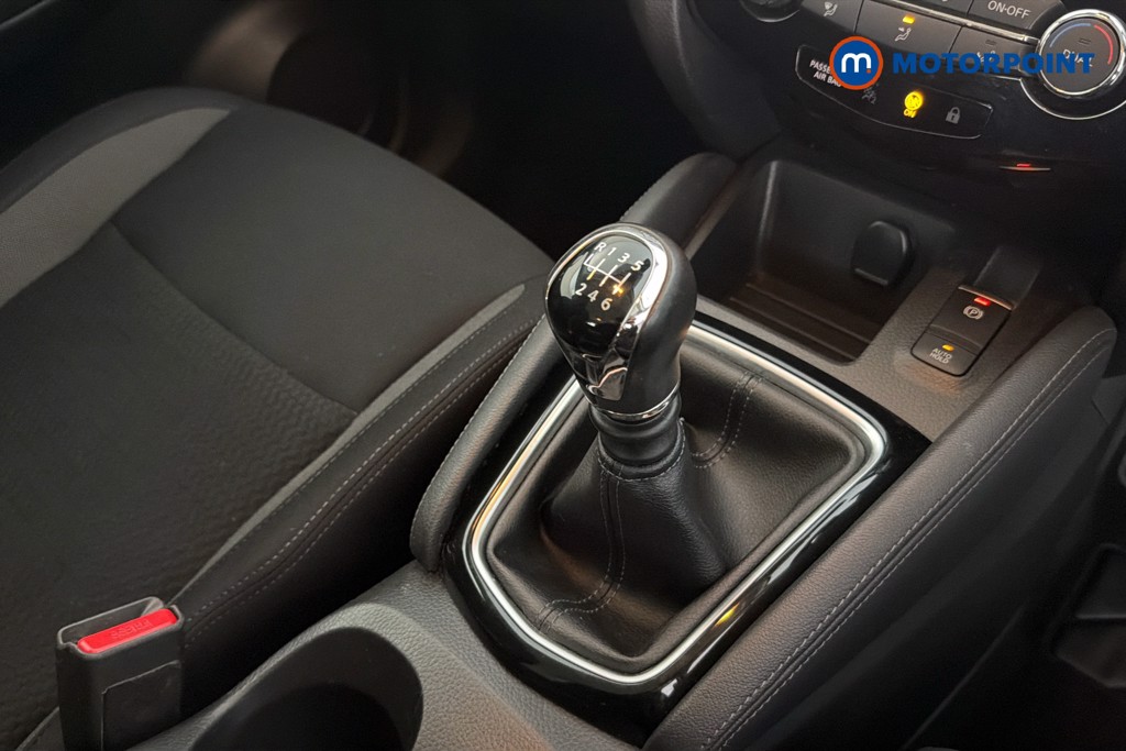 Nissan Qashqai Acenta Premium Manual Petrol SUV - Stock Number (1672259) - 15th supplementary image