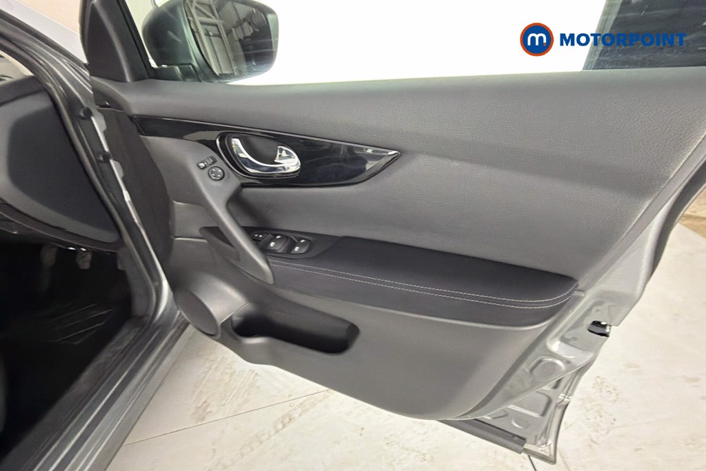 Nissan Qashqai Acenta Premium Manual Petrol SUV - Stock Number (1672259) - 19th supplementary image