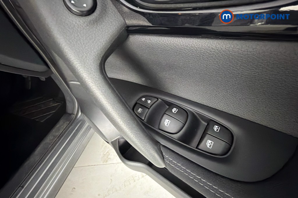 Nissan Qashqai Acenta Premium Manual Petrol SUV - Stock Number (1672259) - 20th supplementary image