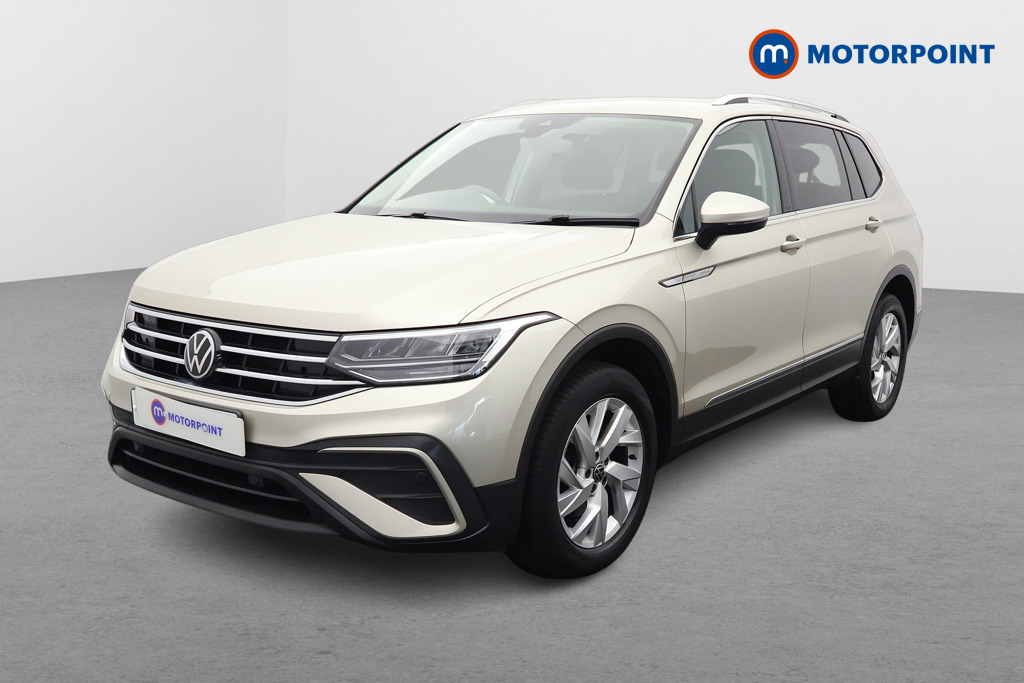 Volkswagen Tiguan Allspace Life Automatic Petrol SUV - Stock Number (1672299) - Passenger side front corner