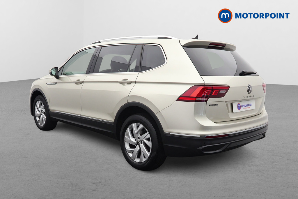 Volkswagen Tiguan Allspace Life Automatic Petrol SUV - Stock Number (1672299) - Passenger side rear corner