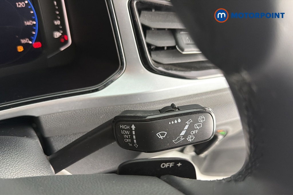 Volkswagen T-Roc Life Automatic Petrol SUV - Stock Number (1672366) - 6th supplementary image