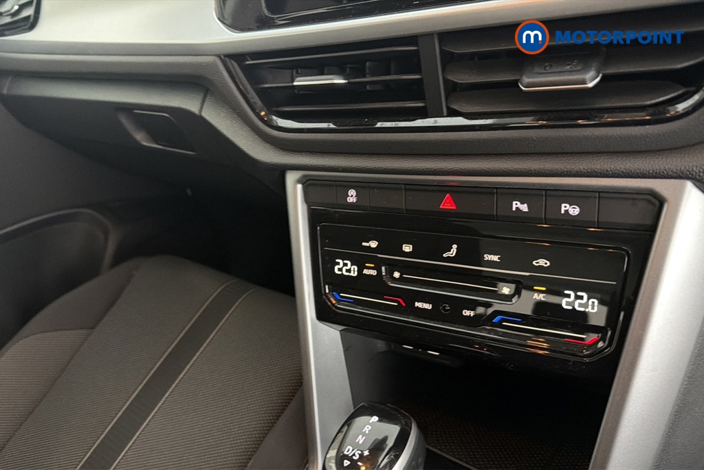 Volkswagen T-Roc Life Automatic Petrol SUV - Stock Number (1672366) - 12th supplementary image