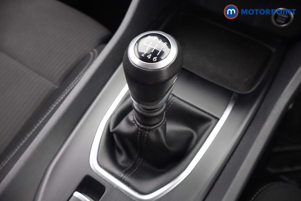 Nissan Qashqai Acenta Premium Manual Petrol SUV - Stock Number (1672549) - 4th supplementary image