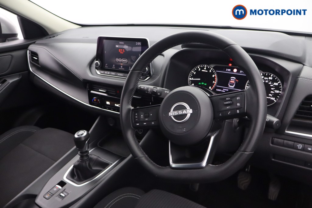 Nissan Qashqai Acenta Premium Manual Petrol SUV - Stock Number (1672549) - 1st supplementary image