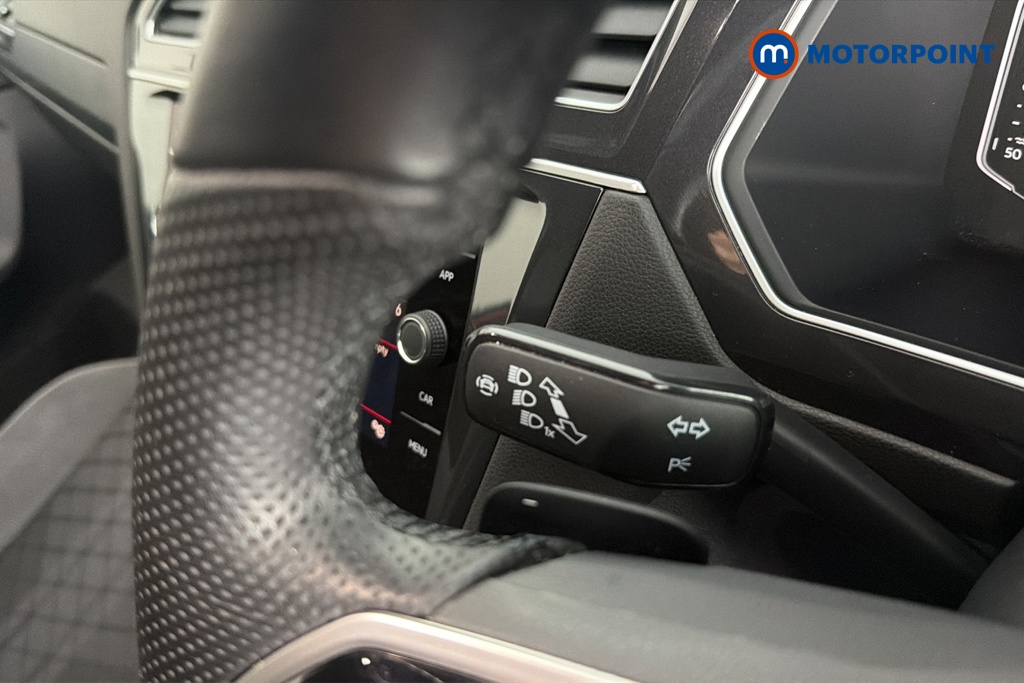 Volkswagen Tiguan Allspace R-Line Automatic Petrol SUV - Stock Number (1672646) - 5th supplementary image