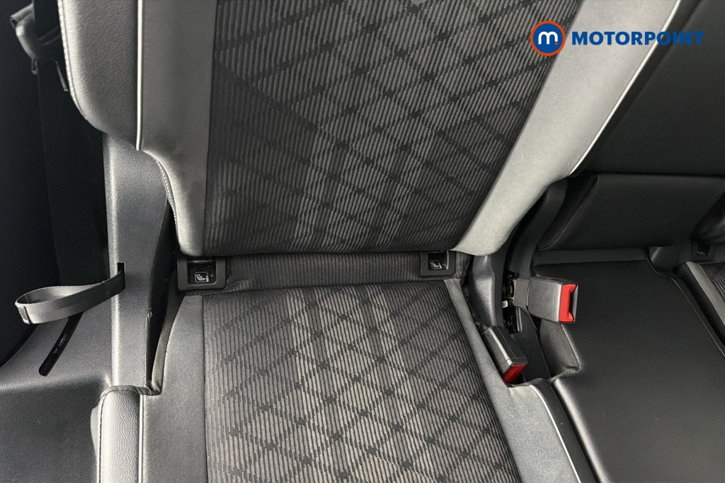Volkswagen Tiguan Allspace R-Line Automatic Petrol SUV - Stock Number (1672646) - 27th supplementary image