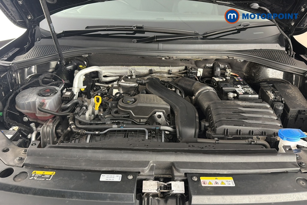 Volkswagen Tiguan Allspace R-Line Automatic Petrol SUV - Stock Number (1672646) - 48th supplementary image
