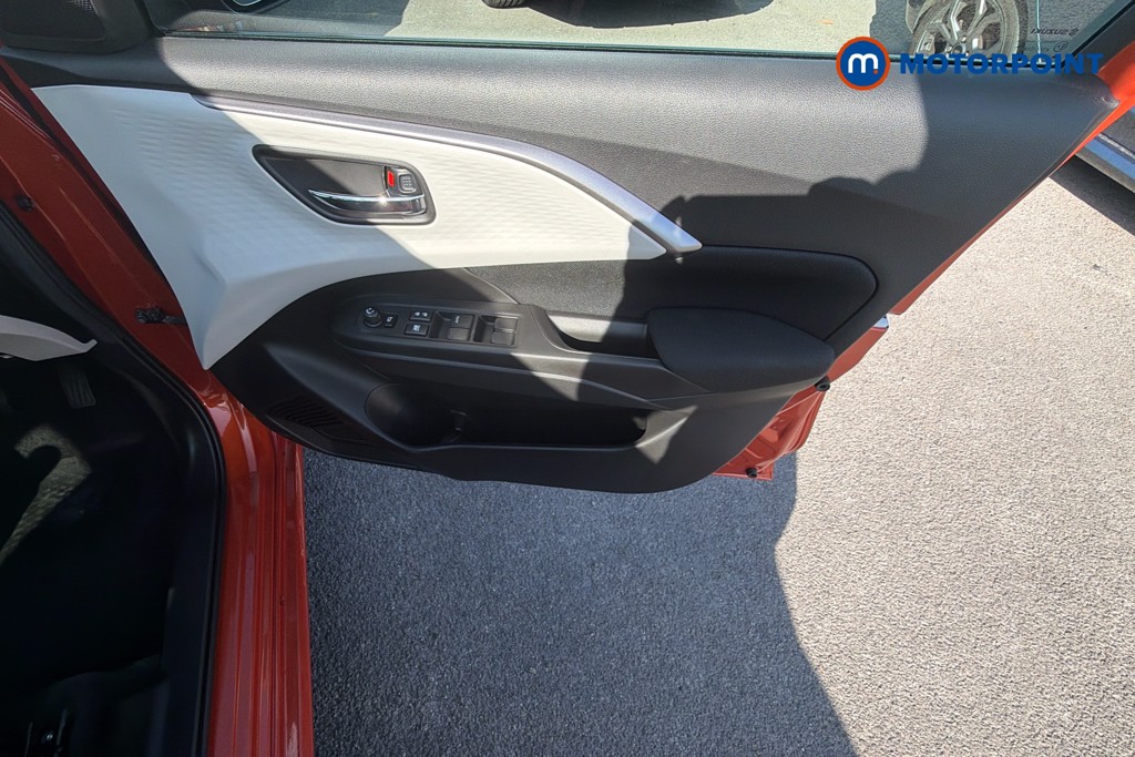 Suzuki Swift Ultra Allgrip Manual Petrol Hatchback - Stock Number (1672736) - 38th supplementary image