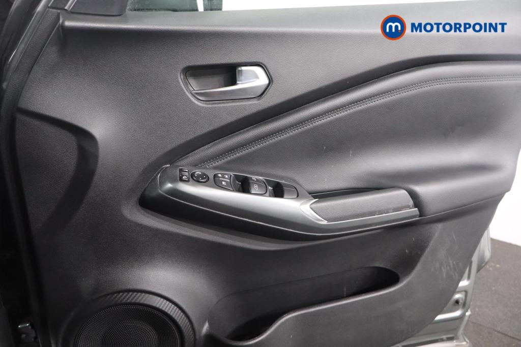 Nissan Juke N-Connecta Automatic Petrol-Electric Hybrid SUV - Stock Number (1611114) - 9th supplementary image