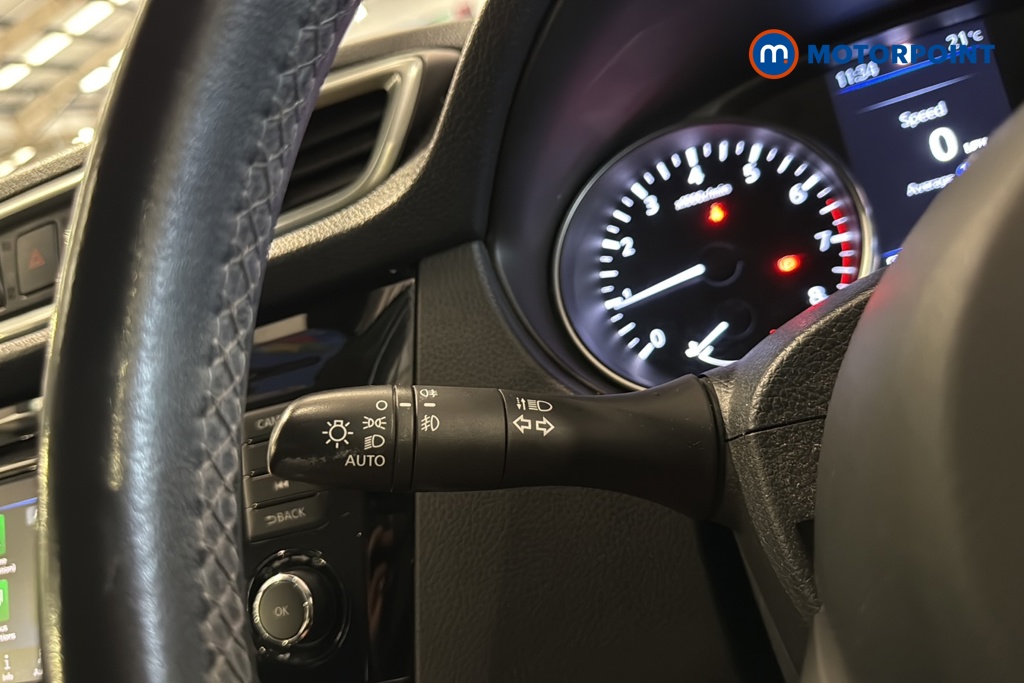 Nissan Qashqai Acenta Premium Automatic Petrol SUV - Stock Number (1648234) - 5th supplementary image