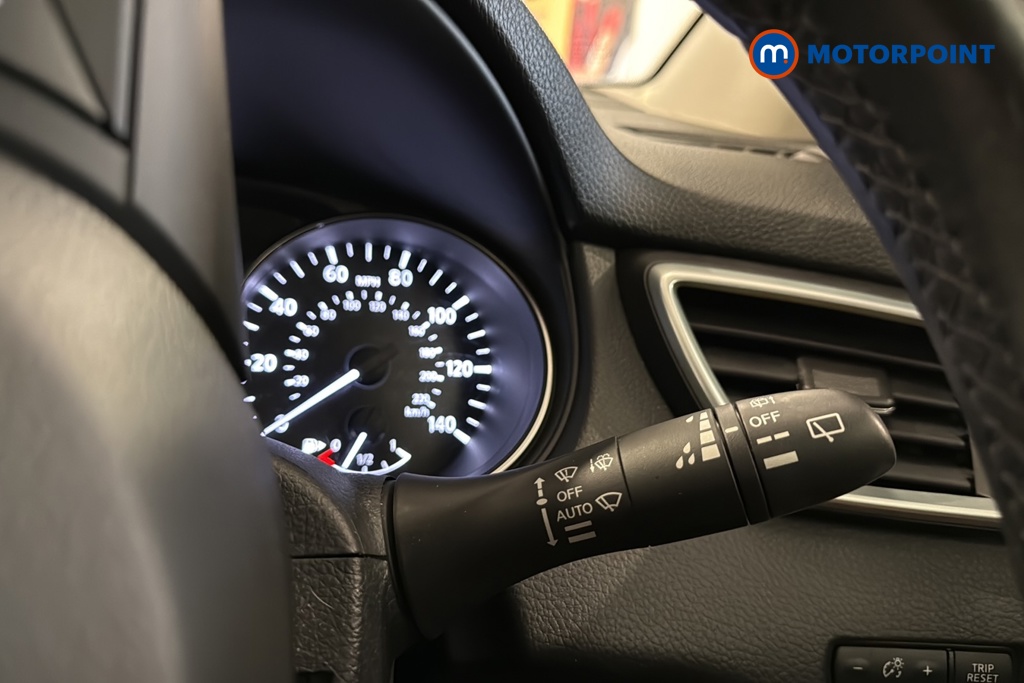 Nissan Qashqai Acenta Premium Automatic Petrol SUV - Stock Number (1648234) - 6th supplementary image