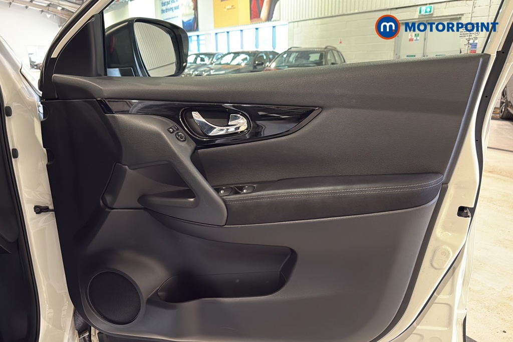 Nissan Qashqai Acenta Premium Automatic Petrol SUV - Stock Number (1648234) - 18th supplementary image